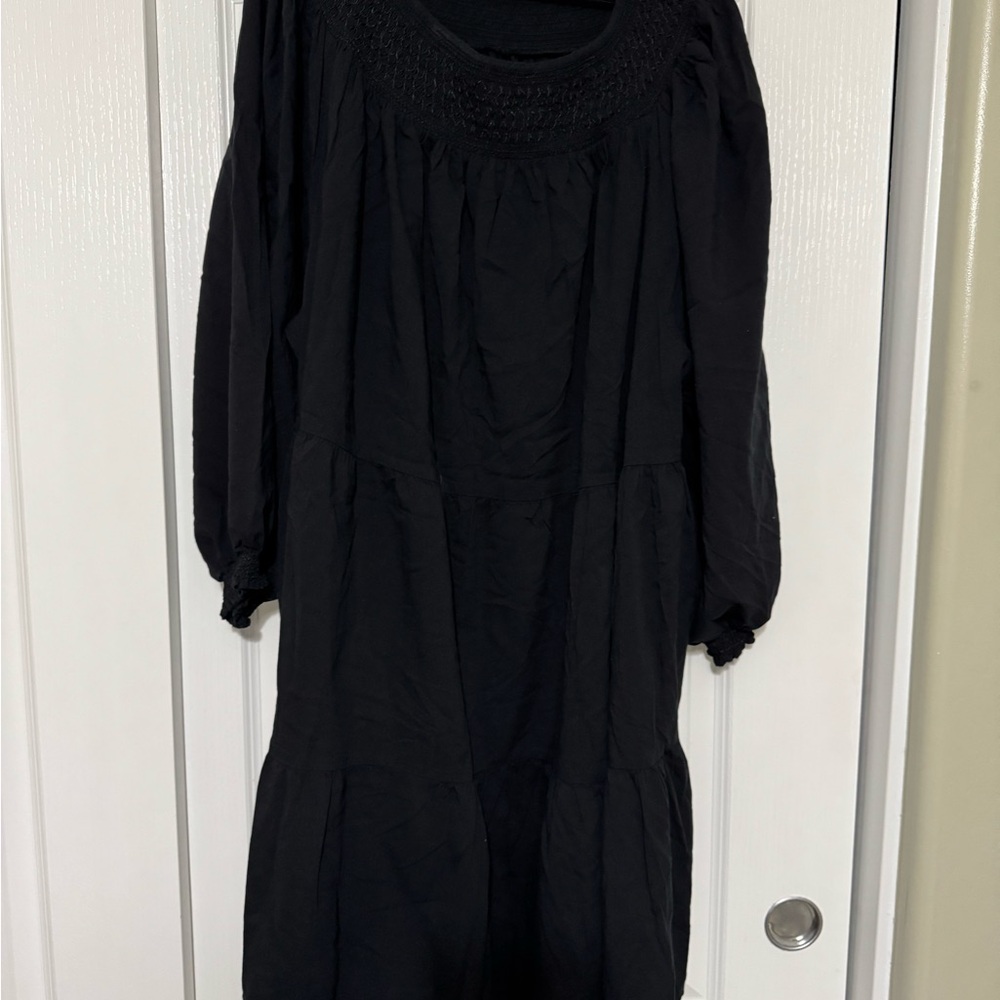 Old Navy Black Ruched Smocked Long Sleeve Dress